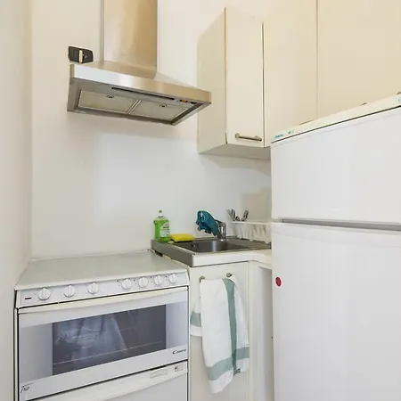 Navigli Apartament *